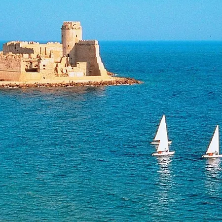 Igv Club Vacanze Le Castella Resort 4*