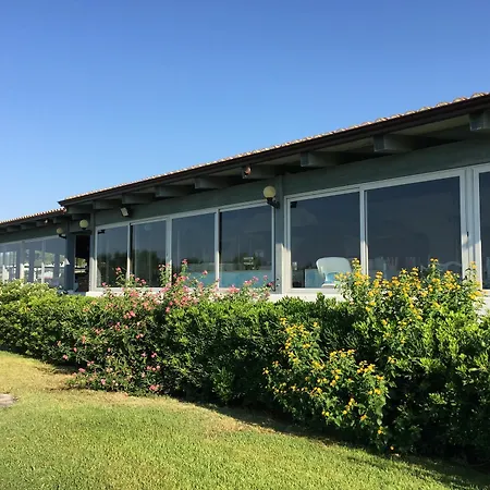 Igv Club Vacanze 4* לה קסטלה