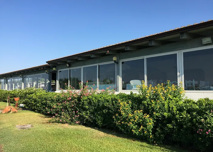 Igv Club Vacanze 4* לה קסטלה